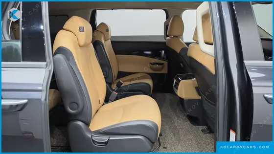 KIA CARNIVAL DIESEL 9-SEATER SIGNATURE