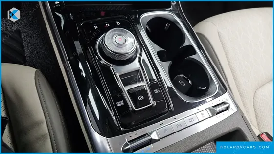 KIA CARNIVAL DIESEL 9-SEATER NOBLESSE