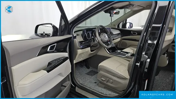 KIA CARNIVAL DIESEL 9-SEATER NOBLESSE