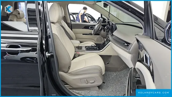 KIA CARNIVAL DIESEL 9-SEATER NOBLESSE