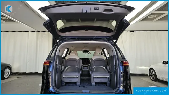 KIA CARNIVAL DIESEL 9-SEATER NOBLESSE