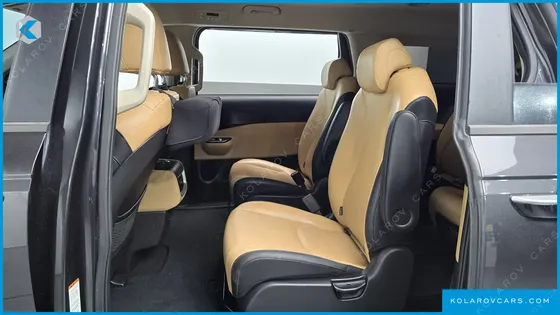 KIA CARNIVAL DIESEL 9-SEATER PRESTIGE