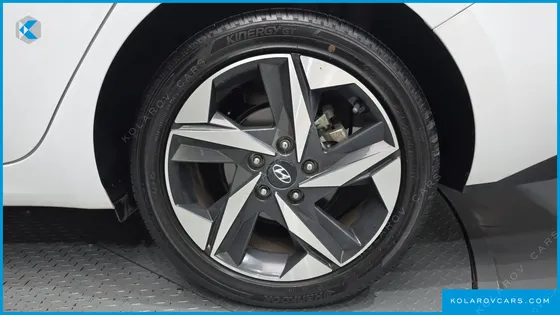 HYUNDAI ELANTRA (AVANTE) 1.6