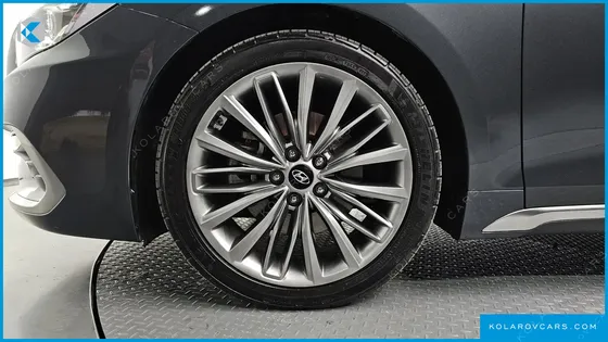 HYUNDAI GRANDEUR 2.2 DIESEL PREMIUM