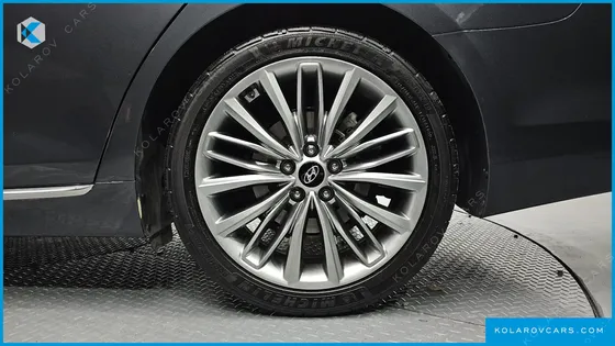 HYUNDAI GRANDEUR 2.2 DIESEL PREMIUM