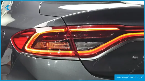 HYUNDAI GRANDEUR 2.2 DIESEL PREMIUM