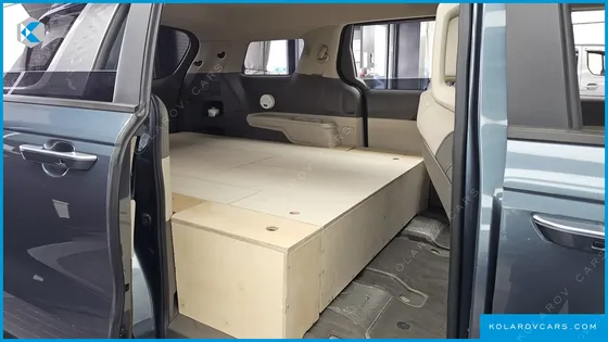 KIA CARNIVAL DIESEL 9-SEATER PRESTIGE