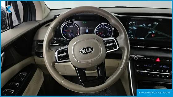 KIA CARNIVAL DIESEL 9-SEATER PRESTIGE