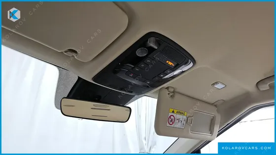 KIA CARNIVAL DIESEL 9-SEATER PRESTIGE