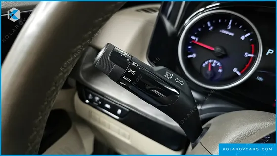 KIA CARNIVAL DIESEL 9-SEATER PRESTIGE