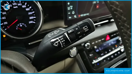 KIA CARNIVAL DIESEL 9-SEATER PRESTIGE