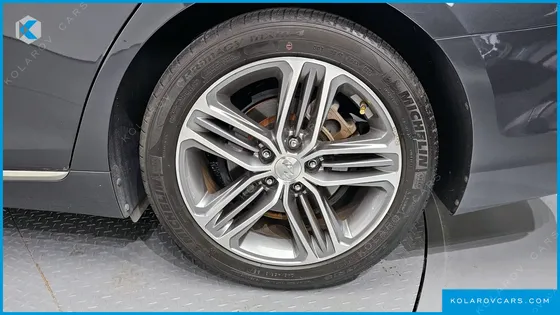 HYUNDAI GRANDEUR 2.4 PREMIUM