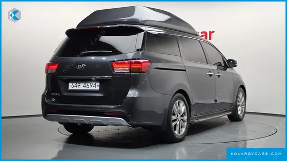 KIA CARNIVAL 9-SEATER PRESTIGE