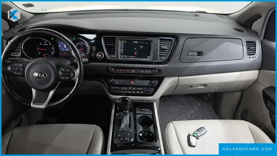 KIA CARNIVAL 9-SEATER PRESTIGE