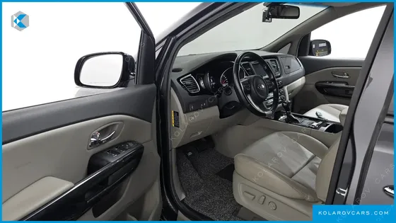 KIA CARNIVAL 9-SEATER PRESTIGE