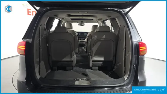 KIA CARNIVAL 9-SEATER PRESTIGE