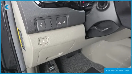 KIA CARNIVAL 9-SEATER PRESTIGE
