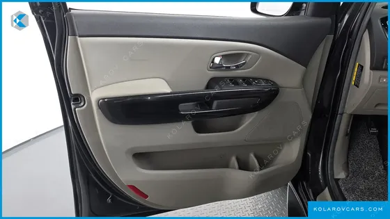 KIA CARNIVAL 9-SEATER PRESTIGE