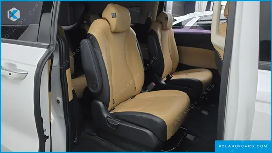 KIA CARNIVAL DIESEL 9-SEATER NOBLESSE