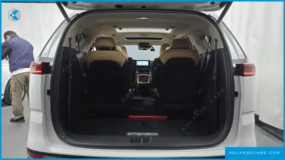 KIA CARNIVAL DIESEL 9-SEATER NOBLESSE