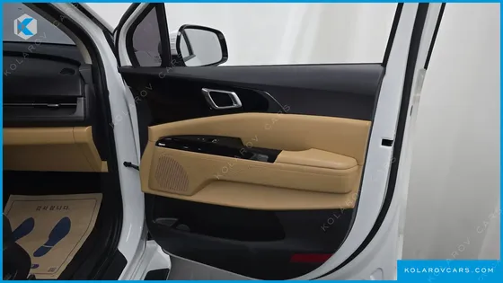 KIA CARNIVAL DIESEL 9-SEATER NOBLESSE