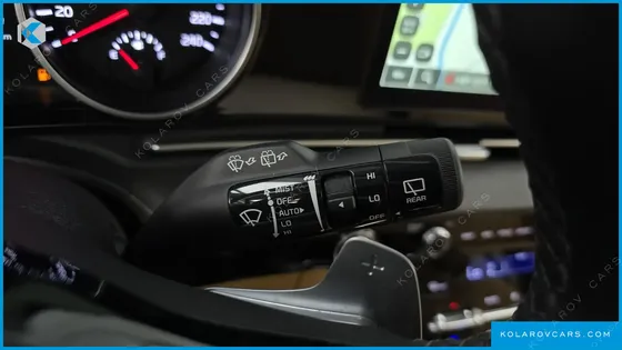 KIA CARNIVAL DIESEL 9-SEATER NOBLESSE