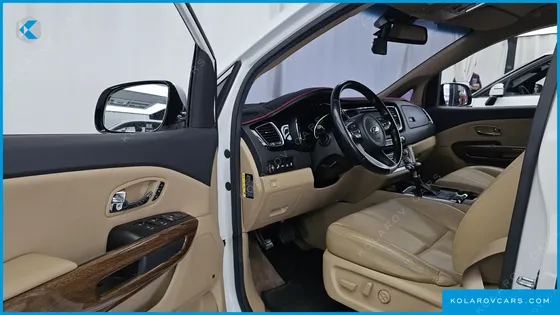 KIA CARNIVAL 9-SEATER HI-LIMOUSINE
