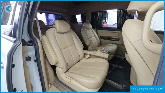 KIA CARNIVAL 9-SEATER HI-LIMOUSINE