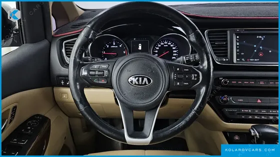 KIA CARNIVAL 9-SEATER HI-LIMOUSINE
