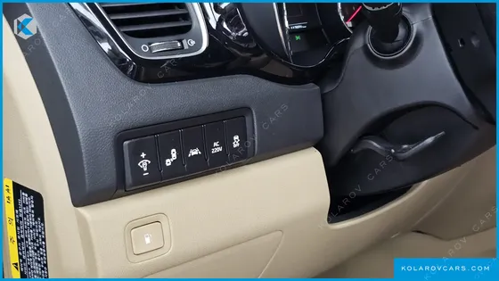 KIA CARNIVAL 9-SEATER HI-LIMOUSINE