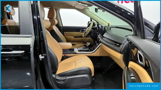 KIA CARNIVAL DIESEL 9-SEATER PRESTIGE