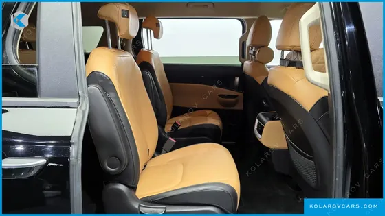 KIA CARNIVAL DIESEL 9-SEATER PRESTIGE