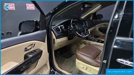 KIA CARNIVAL 9-SEATER NOBLESSE SPECIAL