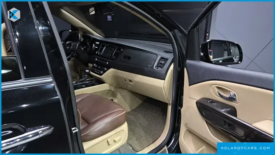 KIA CARNIVAL 9-SEATER NOBLESSE SPECIAL