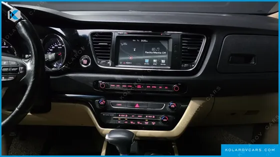 KIA CARNIVAL 9-SEATER NOBLESSE SPECIAL