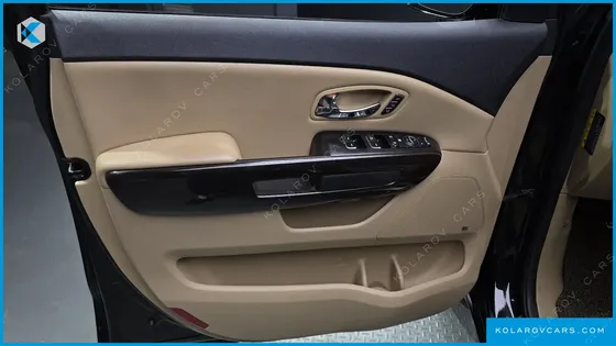 KIA CARNIVAL 9-SEATER NOBLESSE SPECIAL