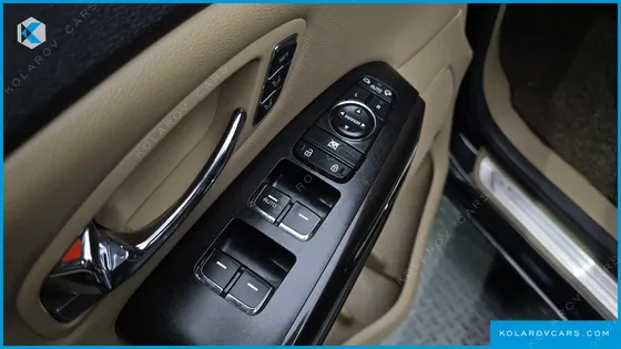 KIA CARNIVAL 9-SEATER NOBLESSE SPECIAL
