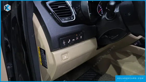 KIA CARNIVAL 9-SEATER NOBLESSE SPECIAL
