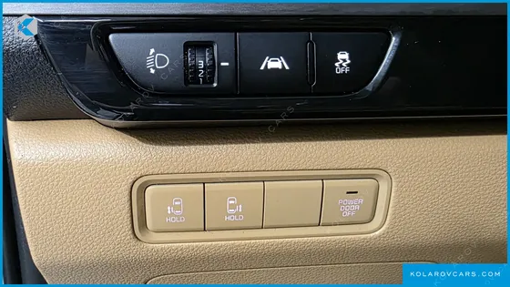 KIA CARNIVAL DIESEL 9-SEATER PRESTIGE