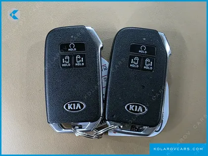 KIA CARNIVAL DIESEL 9-SEATER PRESTIGE