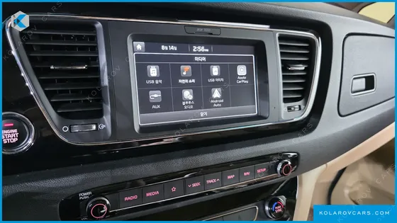 KIA CARNIVAL 9-SEATER NOBLESSE