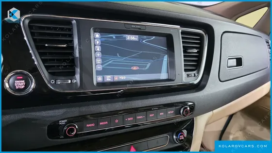KIA CARNIVAL 9-SEATER NOBLESSE