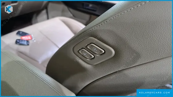 KIA CARNIVAL 9-SEATER NOBLESSE
