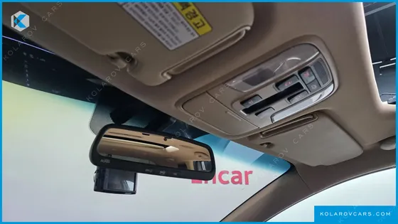 KIA CARNIVAL 9-SEATER NOBLESSE