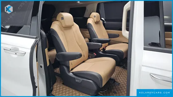 KIA CARNIVAL GASOLINE 9-SEATER SIGNATURE