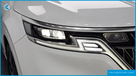 KIA CARNIVAL GASOLINE 9-SEATER SIGNATURE