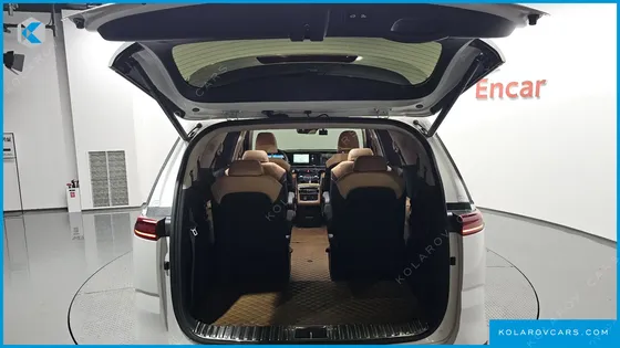 KIA CARNIVAL GASOLINE 9-SEATER SIGNATURE