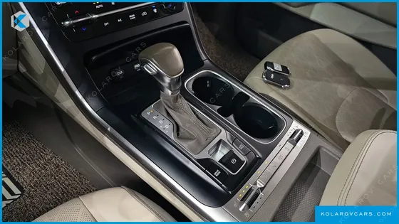 KIA CARNIVAL DIESEL 9-SEATER PRESTIGE