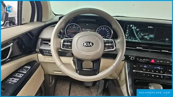 KIA CARNIVAL DIESEL 9-SEATER PRESTIGE