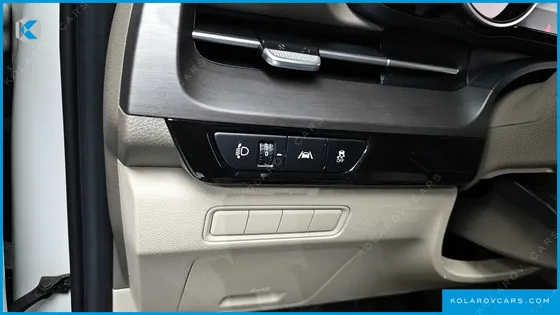 KIA CARNIVAL DIESEL 9-SEATER PRESTIGE